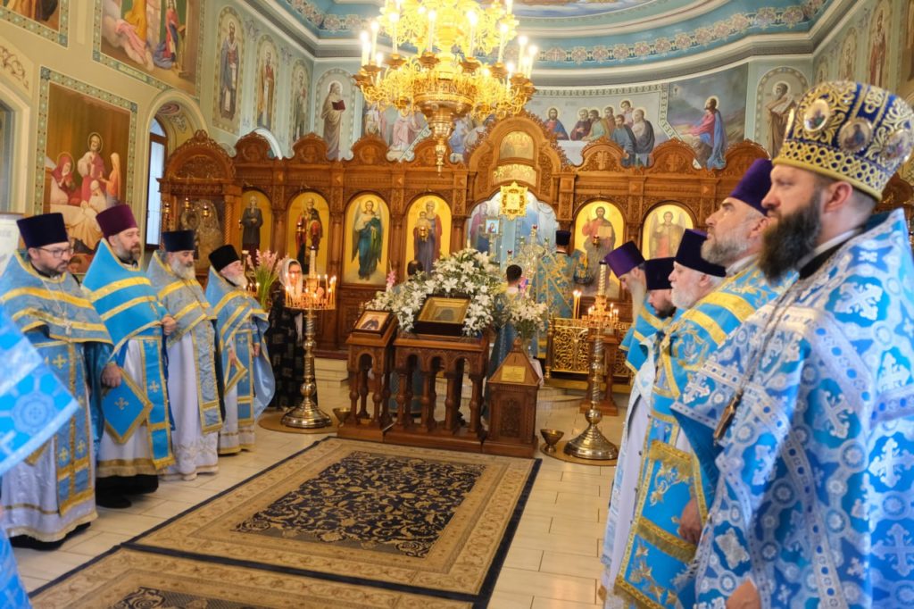 День памяти преподобного Сергия в главном храме Бердянской епархии