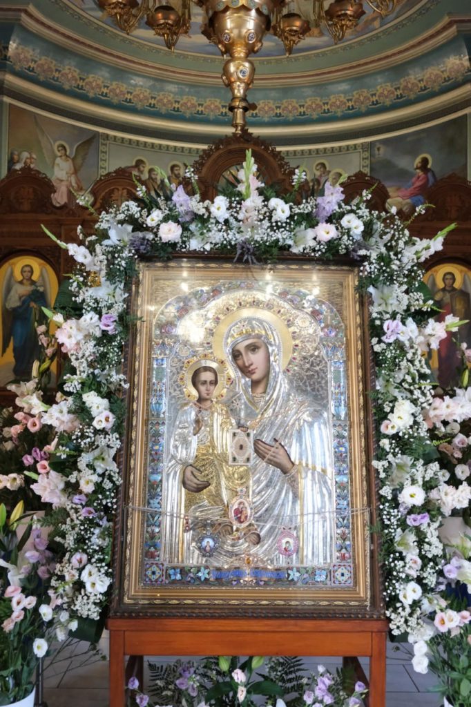 Накануне праздника образа Божией Матери "Троеручица" Бердянская